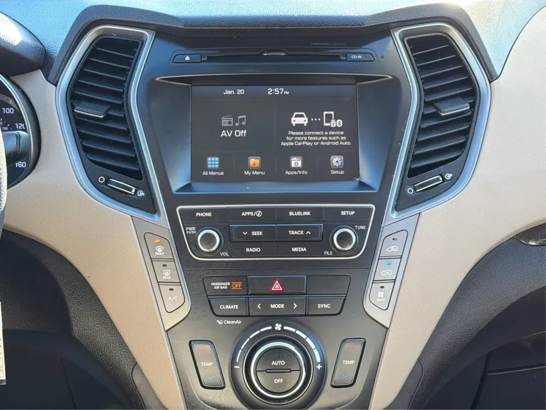 2017 Hyundai Santa Fe SE (KM8SMDHF0HU) with an 3.3L V-6 gasoline direct injection engine, located at 1230 East Main St, Xenia, OH, 45385, (937) 908-9800, 39.688026, -83.910172 - **Adventure Awaits with This 2017 Hyundai Santa Fe SE - Your Ideal Family SUV!**<br /> <br /> Are you on the lookout for a versatile, spacious SUV that can easily accommodate your family's needs? Look no further than this stunning 2017 Hyundai Santa Fe SE, available now at Advantage Car and Credit i - Photo#13