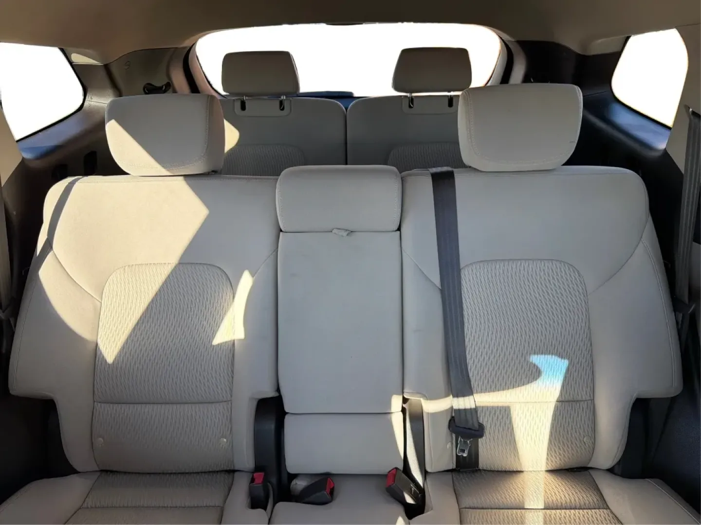 2017 Hyundai Santa Fe SE (KM8SMDHF0HU) with an 3.3L V-6 gasoline direct injection engine, 6A transmission, located at 1230 East Main St, Xenia, OH, 45385, (937) 908-9800, 39.688026, -83.910172 - **Adventure Awaits with This 2017 Hyundai Santa Fe SE - Your Ideal Family SUV!**<br /> <br /> Are you on the lookout for a versatile, spacious SUV that can easily accommodate your family's needs? Look no further than this stunning 2017 Hyundai Santa Fe SE, available now at Advantage Car and Credit i - Photo#14