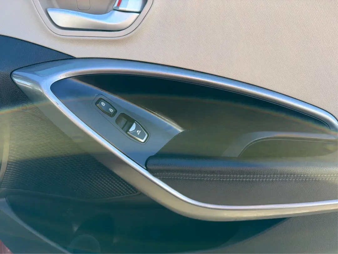 2017 Hyundai Santa Fe SE (KM8SMDHF0HU) with an 3.3L V-6 gasoline direct injection engine, located at 1230 East Main St, Xenia, OH, 45385, (937) 908-9800, 39.688026, -83.910172 - **Adventure Awaits with This 2017 Hyundai Santa Fe SE - Your Ideal Family SUV!**<br /> <br /> Are you on the lookout for a versatile, spacious SUV that can easily accommodate your family's needs? Look no further than this stunning 2017 Hyundai Santa Fe SE, available now at Advantage Car and Credit i - Photo#19