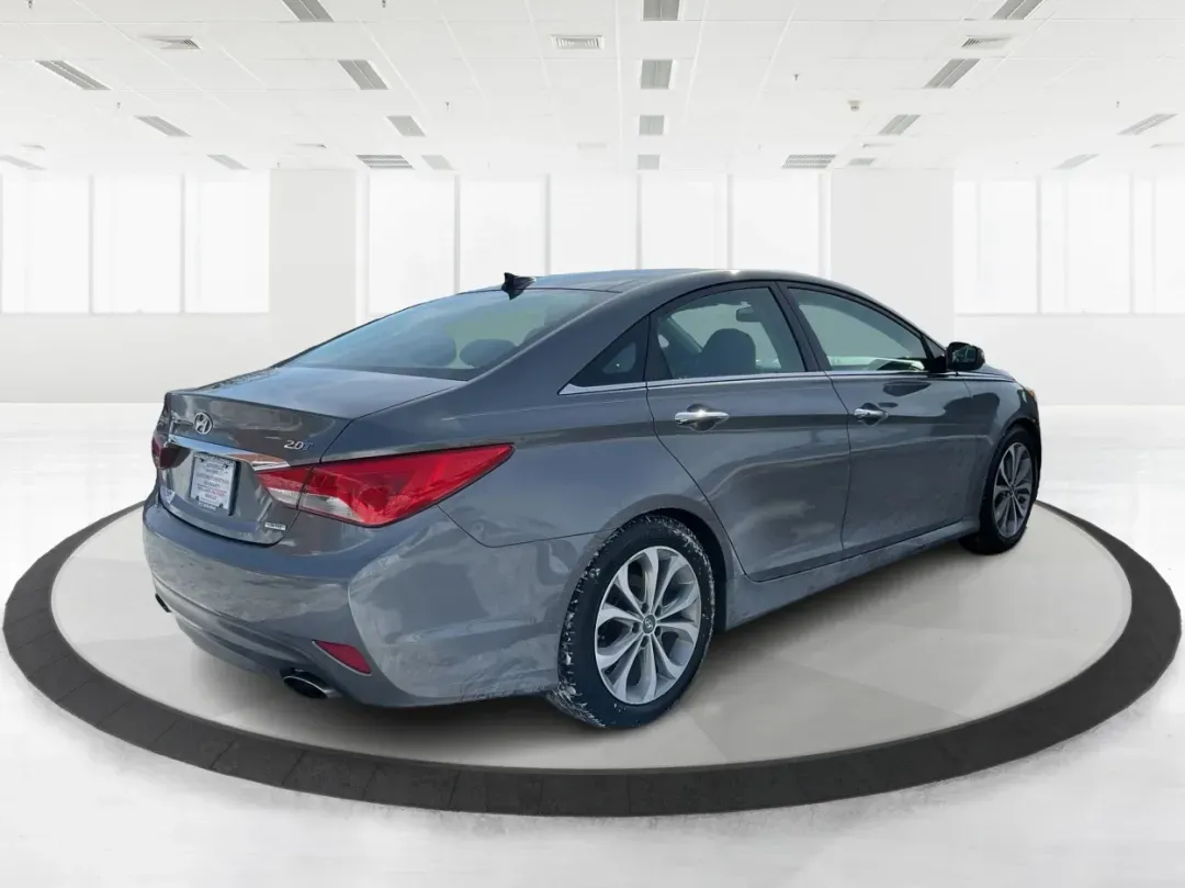 2014 Hyundai Sonata Limited 2.0T (5NPEC4AB3EH) with an 2L I-4 gasoline direct injection engine, located at 1951 S Dayton Lakeview Rd., New Carlisle, OH, 45344, (937) 908-9800, 39.890999, -84.050255 - Are you in search of the perfect blend of style, performance, and reliability for your daily commutes or family outings? Look no further! At Advantage Car and Credit in New Carlisle, OH, we proudly present this stunning 2014 Hyundai Sonata Limited 2.0T, a sedan designed for those who appreciate both - Photo#2