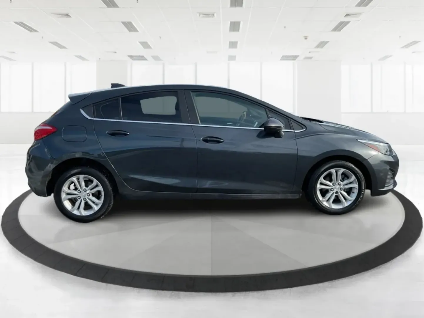 2019 Chevrolet Cruze LT (3G1BE6SM6KS) with an 1.4L I-4 gasoline direct injection engine, 6A transmission, located at 1184 Kauffman Ave, Fairborn, OH, 45324, (937) 908-9800, 39.807072, -84.030914 - ### Explore Life in Style with the 2019 Chevrolet Cruze LT Hatchback Perfect for Every Journey!<br /> <br /> Are you ready to elevate your daily commute or weekend adventures? The 2019 Chevrolet Cruze LT Hatchback offers a blend of efficiency, comfort, and style that suits a variety of lifestyles. - Photo#1