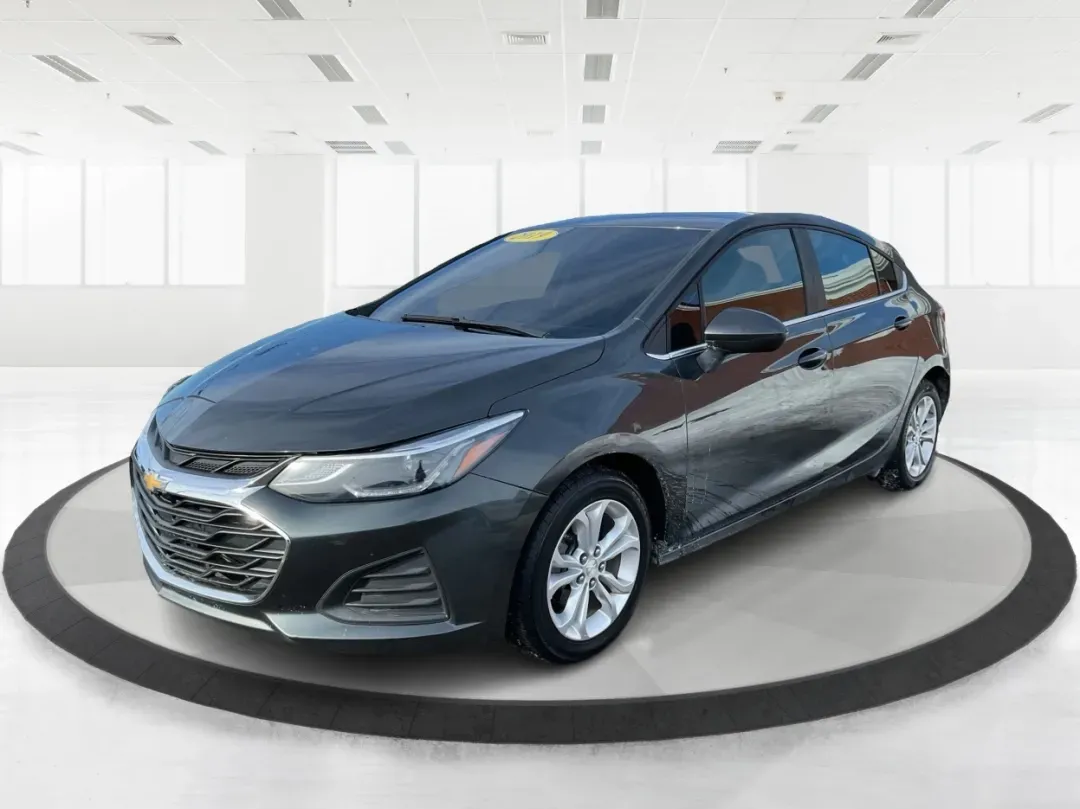 2019 Chevrolet Cruze LT (3G1BE6SM6KS) with an 1.4L I-4 gasoline direct injection engine, located at 1184 Kauffman Ave, Fairborn, OH, 45324, (937) 908-9800, 39.807072, -84.030914 - 2019 Chevrolet Cruze LT - Photo#8