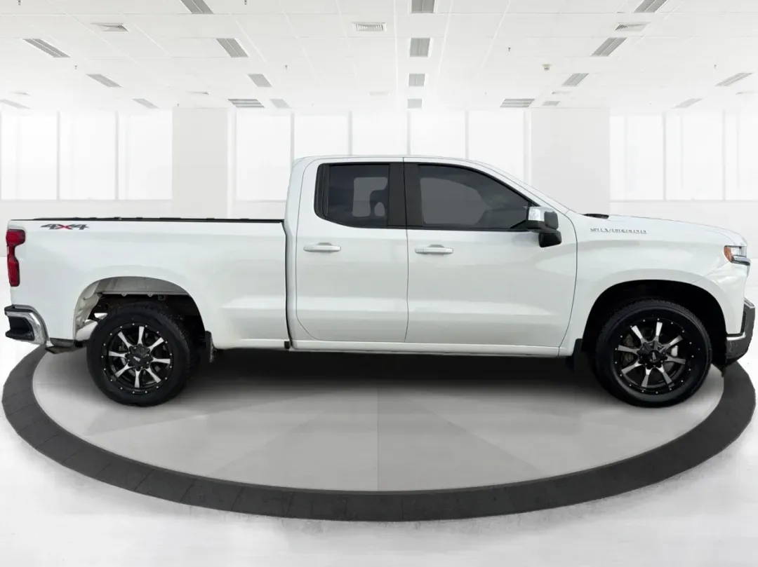 2020 Chevrolet Silverado 1500 4WD Double Cab Standard Bed LT (1GCRYDED6LZ) with an Other engine, located at 8750 N County Rd 25A, Piqua, OH, 45356, (937) 908-9800, 40.164391, -84.232513 - 2020 Chevrolet Silverado 1500 4WD Double Cab Standard Bed LT - Photo#1