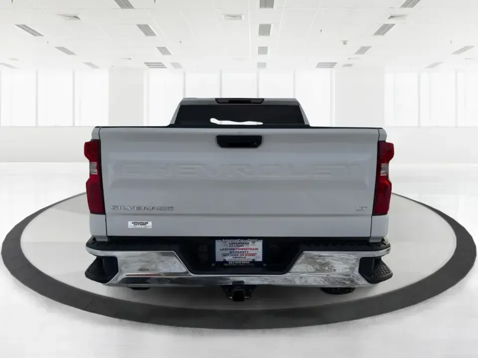 2020 Chevrolet Silverado 1500 4WD Double Cab Standard Bed LT (1GCRYDED6LZ) with an 5.3L V8 OHV 16V engine, 6A transmission, located at 4508 South Dixie Dr, Moraine, OH, 45439, (937) 908-9800, 39.689976, -84.218452 - Are you ready to tackle your next big adventure without breaking the bank? The 2020 Chevrolet Silverado 1500 at Advantage Car and Credit in Piqua, OH, is your ideal companion for weekend getaways, family outings, or simply conquering your daily commute. With its rugged capabilities and comfortable r - Photo#3