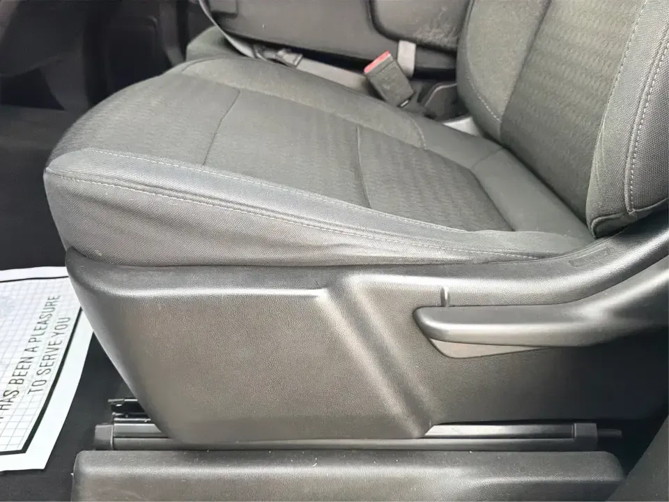 2020 Chevrolet Silverado 1500 4WD Double Cab Standard Bed LT (1GCRYDED6LZ) with an 5.3L V8 OHV 16V engine, 6A transmission, located at 1184 Kauffman Ave, Fairborn, OH, 45324, (937) 908-9800, 39.807072, -84.030914 - Are you ready to tackle your next big adventure without breaking the bank? The 2020 Chevrolet Silverado 1500 at Advantage Car and Credit in Piqua, OH, is your ideal companion for weekend getaways, family outings, or simply conquering your daily commute. With its rugged capabilities and comfortable r - Photo#18