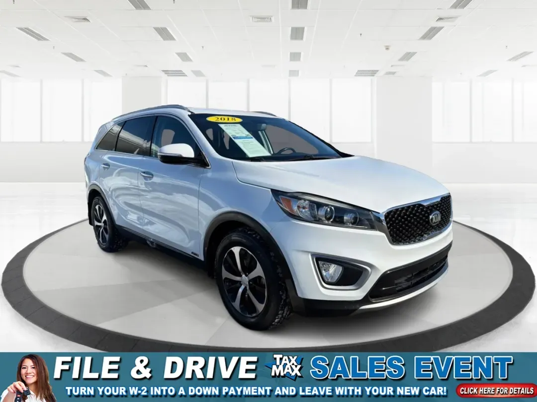 2018 Kia Sorento 2.0T EX (5XYPHDA11JG) with an 2L I-4 gasoline direct injection engine, located at 880 E. National Road, Vandalia, OH, 45377, (937) 908-9800, 39.891918, -84.183594 - Experience the freedom of adventure with the 2018 Kia Sorento EX, available at Advantage Car and Credit in Vandalia, OH! This SUV is not just a vehicle; it's a companion for families, commuters, and weekend explorers alike. With its robust features and versatile design, the Sorento is perfect for ev - Photo#0