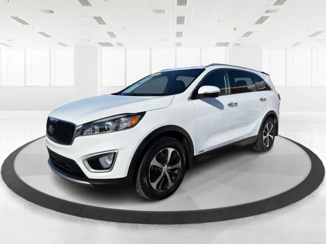2018 Kia Sorento 2.0T EX (5XYPHDA11JG) with an 2L I-4 gasoline direct injection engine, located at 880 E. National Road, Vandalia, OH, 45377, (937) 908-9800, 39.891918, -84.183594 - Experience the freedom of adventure with the 2018 Kia Sorento EX, available at Advantage Car and Credit in Vandalia, OH! This SUV is not just a vehicle; it's a companion for families, commuters, and weekend explorers alike. With its robust features and versatile design, the Sorento is perfect for ev - Photo#8