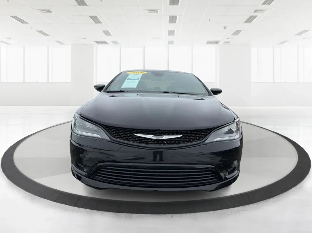 2016 Chrysler 200 S (1C3CCCBB9GN) with an Pentastar 3.6L V-6 DOHC engine, located at 1951 S Dayton Lakeview Rd., New Carlisle, OH, 45344, (937) 908-9800, 39.890999, -84.050255 - Elevate your driving experience and embrace adventure with the 2016 Chrysler 200 S, now available at Advantage Car and Credit, your trusted Buy Here Pay Here dealership located at 1951 S Dayton-Lakeview Rd, New Carlisle, OH 45344. Whether you're commuting through the bustling streets of New Carlisle - Photo#7