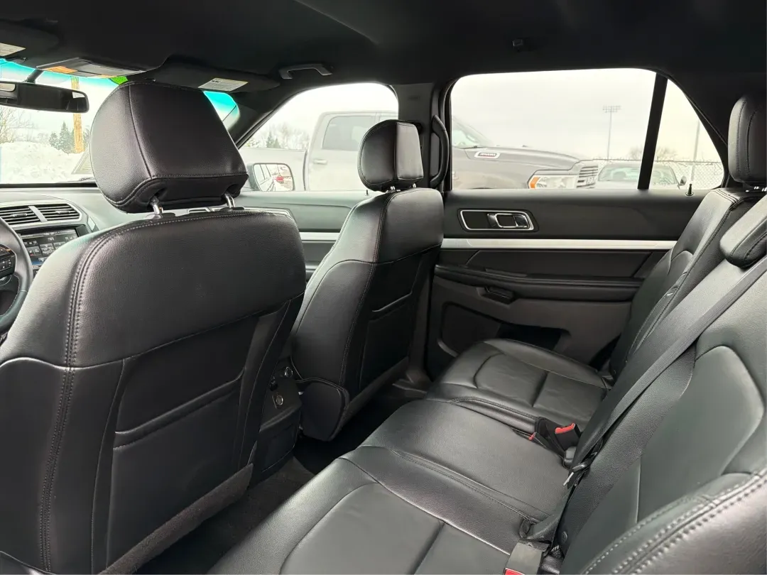 2016 Ford Explorer XLT (1FM5K8D89GG) with an EcoBoost 2.3L I-4 gasoline direct injection engine, located at 1951 S Dayton Lakeview Rd., New Carlisle, OH, 45344, (937) 908-9800, 39.890999, -84.050255 - Looking for a versatile and reliable vehicle that can accommodate your family adventures, weekend getaways, and daily commutes? Look no further than the 2016 Ford Explorer XLT, available now at Advantage Car and Credit in New Carlisle, OH. With a spacious interior and advanced technology features, t - Photo#10