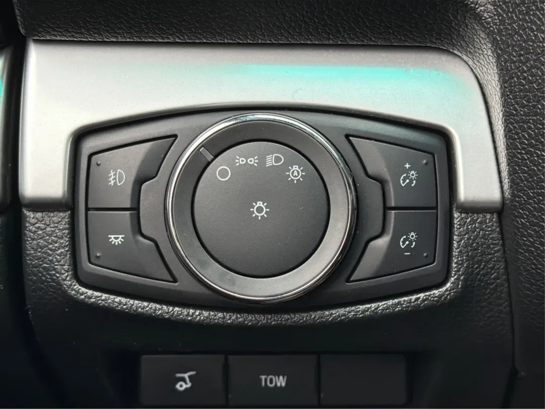 2016 Ford Explorer XLT (1FM5K8D89GG) with an EcoBoost 2.3L I-4 gasoline direct injection engine, located at 1951 S Dayton Lakeview Rd., New Carlisle, OH, 45344, (937) 908-9800, 39.890999, -84.050255 - Looking for a versatile and reliable vehicle that can accommodate your family adventures, weekend getaways, and daily commutes? Look no further than the 2016 Ford Explorer XLT, available now at Advantage Car and Credit in New Carlisle, OH. With a spacious interior and advanced technology features, t - Photo#17