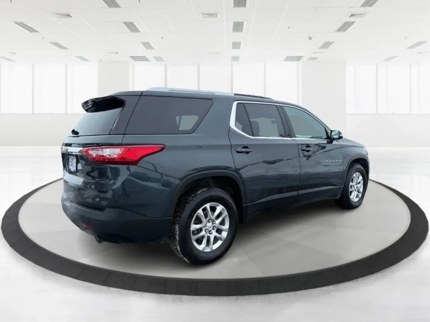 2018 Chevrolet Traverse 1LT (1GNERGKW2JJ) with an 3.6L V-6 gasoline direct injection engine, 9A transmission, located at 1951 S Dayton Lakeview Rd., New Carlisle, OH, 45344, (937) 908-9800, 39.890999, -84.050255 - **Conquer Every Adventure with the 2018 Chevrolet Traverse!** <br /> <br /> Are you ready to embark on exhilarating weekend getaways or tackle the daily grind with the perfect blend of comfort and reliability? Look no further than this stunning 2018 Chevrolet Traverse at Advantage Car and Credit in - Photo#2