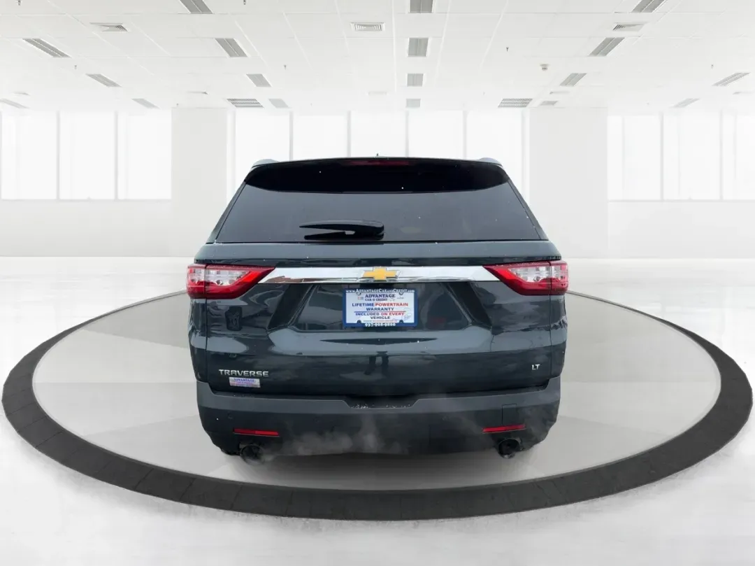 2018 Chevrolet Traverse 1LT (1GNERGKW2JJ) with an 3.6L V-6 gasoline direct injection engine, located at 1951 S Dayton Lakeview Rd., New Carlisle, OH, 45344, (937) 908-9800, 39.890999, -84.050255 - **Conquer Every Adventure with the 2018 Chevrolet Traverse!** <br /> <br /> Are you ready to embark on exhilarating weekend getaways or tackle the daily grind with the perfect blend of comfort and reliability? Look no further than this stunning 2018 Chevrolet Traverse at Advantage Car and Credit in - Photo#3