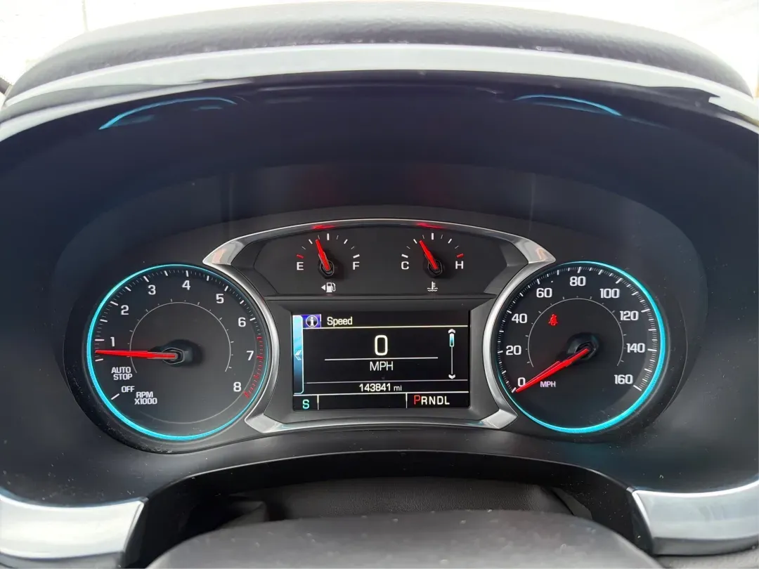 2018 Chevrolet Traverse 1LT (1GNERGKW2JJ) with an 3.6L V-6 gasoline direct injection engine, located at 1951 S Dayton Lakeview Rd., New Carlisle, OH, 45344, (937) 908-9800, 39.890999, -84.050255 - **Conquer Every Adventure with the 2018 Chevrolet Traverse!** <br /> <br /> Are you ready to embark on exhilarating weekend getaways or tackle the daily grind with the perfect blend of comfort and reliability? Look no further than this stunning 2018 Chevrolet Traverse at Advantage Car and Credit in - Photo#15