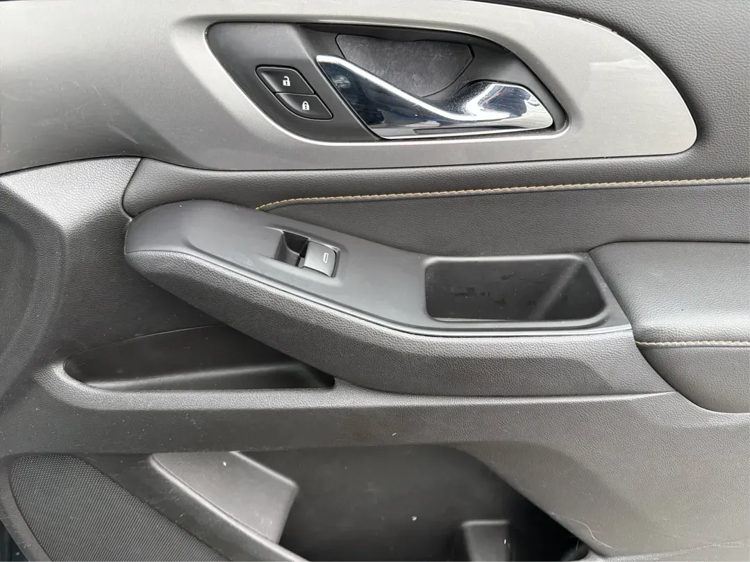 2018 Chevrolet Traverse 1LT (1GNERGKW2JJ) with an 3.6L V-6 gasoline direct injection engine, located at 1951 S Dayton Lakeview Rd., New Carlisle, OH, 45344, (937) 908-9800, 39.890999, -84.050255 - **Conquer Every Adventure with the 2018 Chevrolet Traverse!** <br /> <br /> Are you ready to embark on exhilarating weekend getaways or tackle the daily grind with the perfect blend of comfort and reliability? Look no further than this stunning 2018 Chevrolet Traverse at Advantage Car and Credit in - Photo#20