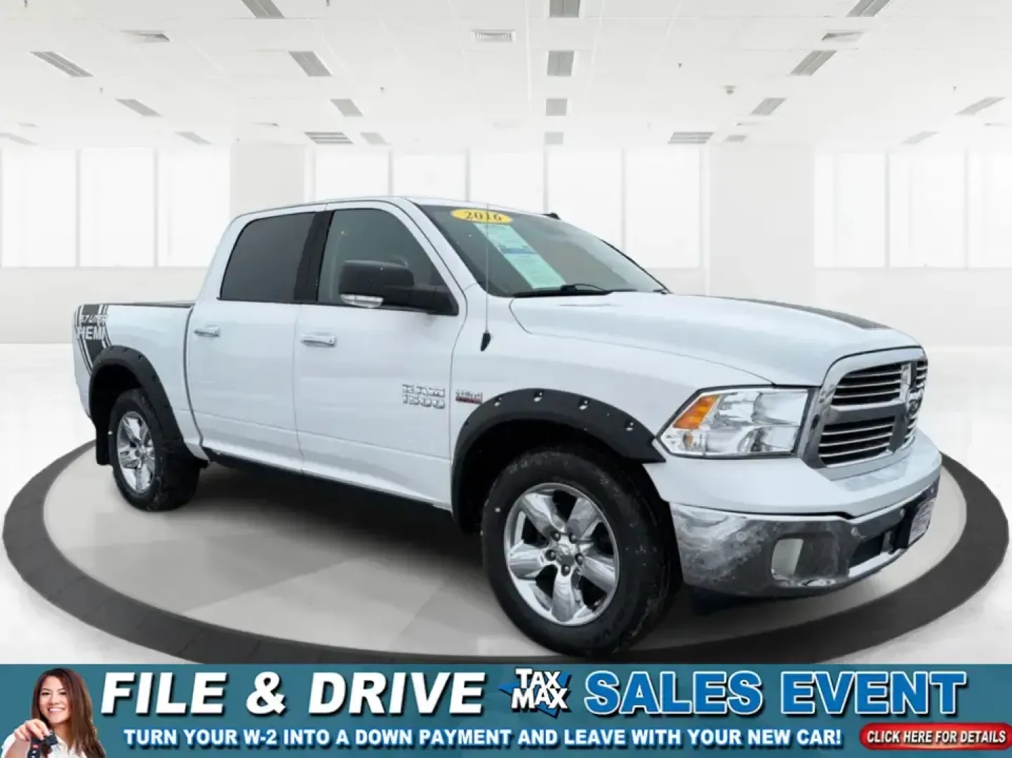 2016 Ram 1500 Big Horn (3C6RR7LT1GG) with an HEMI 5.7L V-8 variable valve control engine, 6A transmission, located at 8750 N County Rd 25A, Piqua, OH, 45356, (937) 908-9800, 40.164391, -84.232513 - ### Unleash Your Adventurous Spirit with the 2016 Ram 1500 Big Horn at Advantage Car and Credit - Piqua!<br /> <br /> Are you searching for the perfect truck that seamlessly combines power, comfort, and reliability for your next weekend getaway or daily commute? Look no further than the 2016 Ram 150 - Photo#0