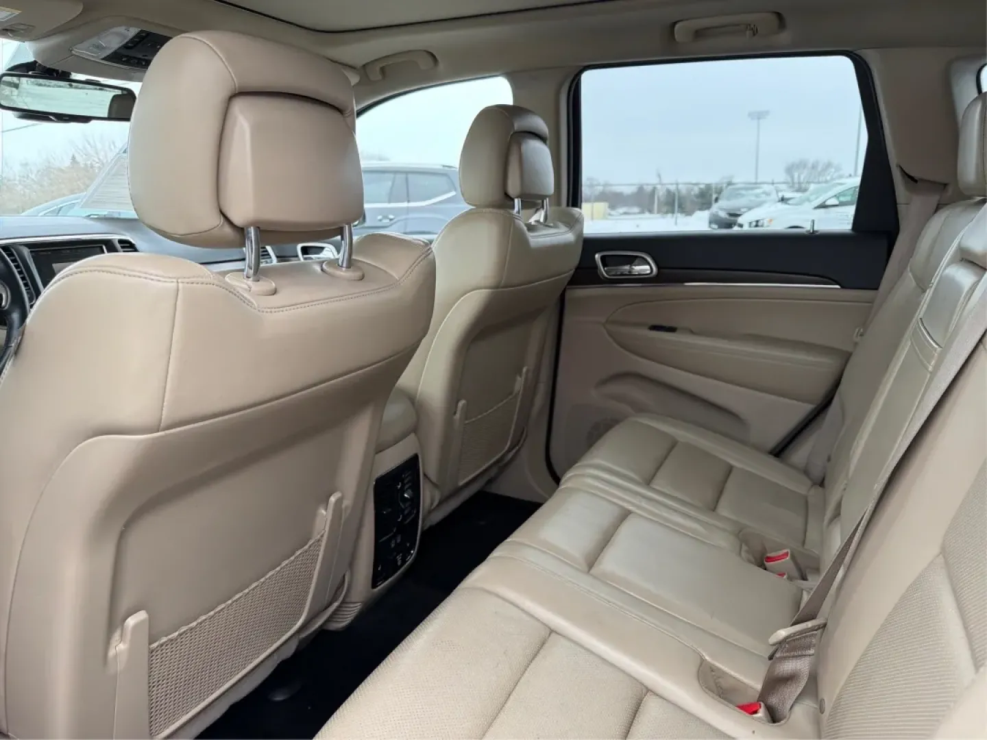 2015 Jeep Grand Cherokee Limited (1C4RJFBG1FC) with an Other engine, located at 1099 N County Rd 25A , Troy, OH, 45373, (937) 908-9800, 40.057079, -84.212883 - Are you ready to elevate your driving experience? Whether you're tackling the daily commute, embarking on family road trips, or exploring off-the-beaten-path adventures, the 2015 Jeep Grand Cherokee Limited is your ultimate companion. This rugged yet refined SUV combines luxury and functionality, ma - Photo#10