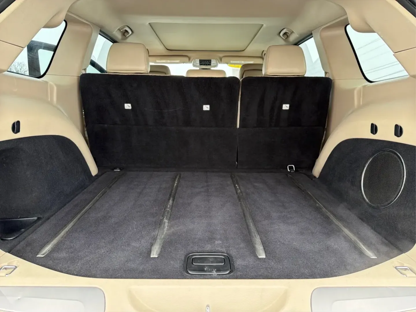 2015 Jeep Grand Cherokee Limited (1C4RJFBG1FC) with an Other engine, located at 1099 N County Rd 25A , Troy, OH, 45373, (937) 908-9800, 40.057079, -84.212883 - Are you ready to elevate your driving experience? Whether you're tackling the daily commute, embarking on family road trips, or exploring off-the-beaten-path adventures, the 2015 Jeep Grand Cherokee Limited is your ultimate companion. This rugged yet refined SUV combines luxury and functionality, ma - Photo#12