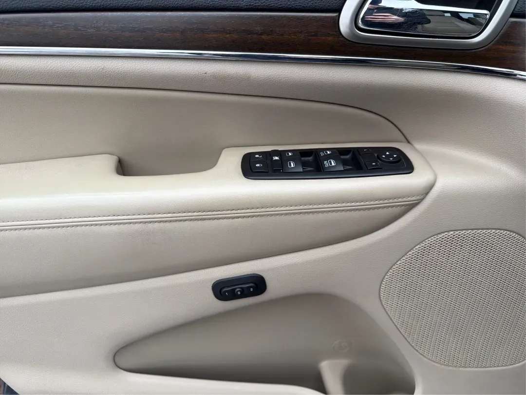 2015 Jeep Grand Cherokee Limited (1C4RJFBG1FC) with an Other engine, located at 1099 N County Rd 25A , Troy, OH, 45373, (937) 908-9800, 40.057079, -84.212883 - Are you ready to elevate your driving experience? Whether you're tackling the daily commute, embarking on family road trips, or exploring off-the-beaten-path adventures, the 2015 Jeep Grand Cherokee Limited is your ultimate companion. This rugged yet refined SUV combines luxury and functionality, ma - Photo#19