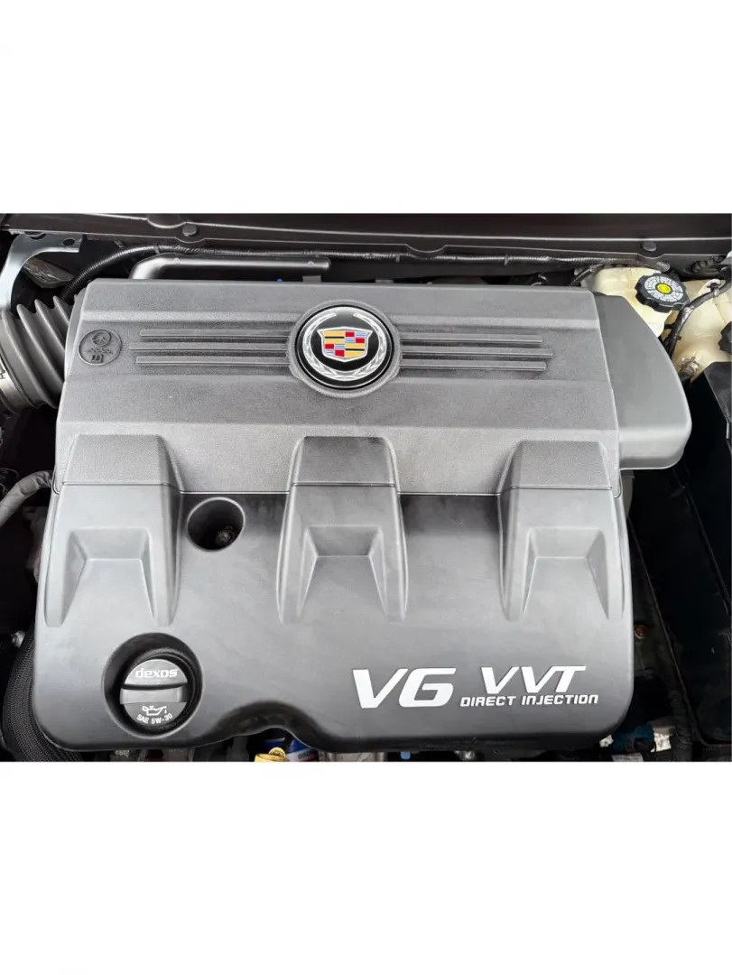 2014 Cadillac SRX Luxury Collection (3GYFNEE33ES) with an 3.6L V-6 gasoline direct injection engine, located at 1184 Kauffman Ave, Fairborn, OH, 45324, (937) 908-9800, 39.807072, -84.030914 - **Discover the Perfect Adventure Companion: 2014 Cadillac SRX Luxury Collection at Advantage Car and Credit - Fairborn**<br /> <br /> Are you ready to elevate your driving experience? Whether you're navigating the bustling streets of Fairborn, embarking on a weekend getaway, or transporting the kids - Photo#11