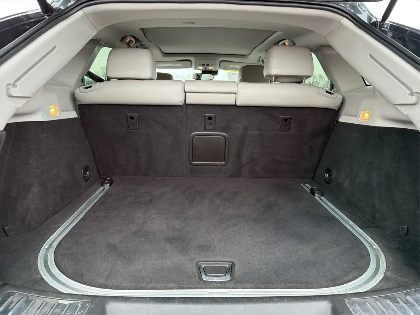 2014 Cadillac SRX Luxury Collection (3GYFNEE33ES) with an 3.6L V-6 gasoline direct injection engine, located at 1184 Kauffman Ave, Fairborn, OH, 45324, (937) 908-9800, 39.807072, -84.030914 - **Discover the Perfect Adventure Companion: 2014 Cadillac SRX Luxury Collection at Advantage Car and Credit - Fairborn**<br /> <br /> Are you ready to elevate your driving experience? Whether you're navigating the bustling streets of Fairborn, embarking on a weekend getaway, or transporting the kids - Photo#12