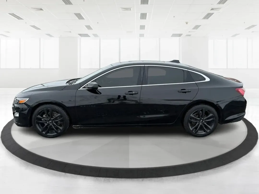 2020 Chevrolet Malibu FWD LT (1G1ZD5ST9LF) with an ECOTEC 1.5L I-4 gasoline direct injection engine, located at 1184 Kauffman Ave, Fairborn, OH, 45324, (937) 908-9800, 39.807072, -84.030914 - ### Discover the 2020 Chevrolet Malibu LT: Your Perfect Commuter and Family Sedan!<br /> <br /> Are you searching for a reliable vehicle that blends comfort and efficiency for your daily commute or family outings? Look no further than the 2020 Chevrolet Malibu LT available at Advantage Car and Credi - Photo#5