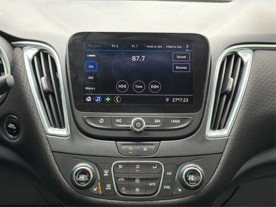 2020 Chevrolet Malibu FWD LT (1G1ZD5ST9LF) with an ECOTEC 1.5L I-4 gasoline direct injection engine, located at 1184 Kauffman Ave, Fairborn, OH, 45324, (937) 908-9800, 39.807072, -84.030914 - ### Discover the 2020 Chevrolet Malibu LT: Your Perfect Commuter and Family Sedan!<br /> <br /> Are you searching for a reliable vehicle that blends comfort and efficiency for your daily commute or family outings? Look no further than the 2020 Chevrolet Malibu LT available at Advantage Car and Credi - Photo#13