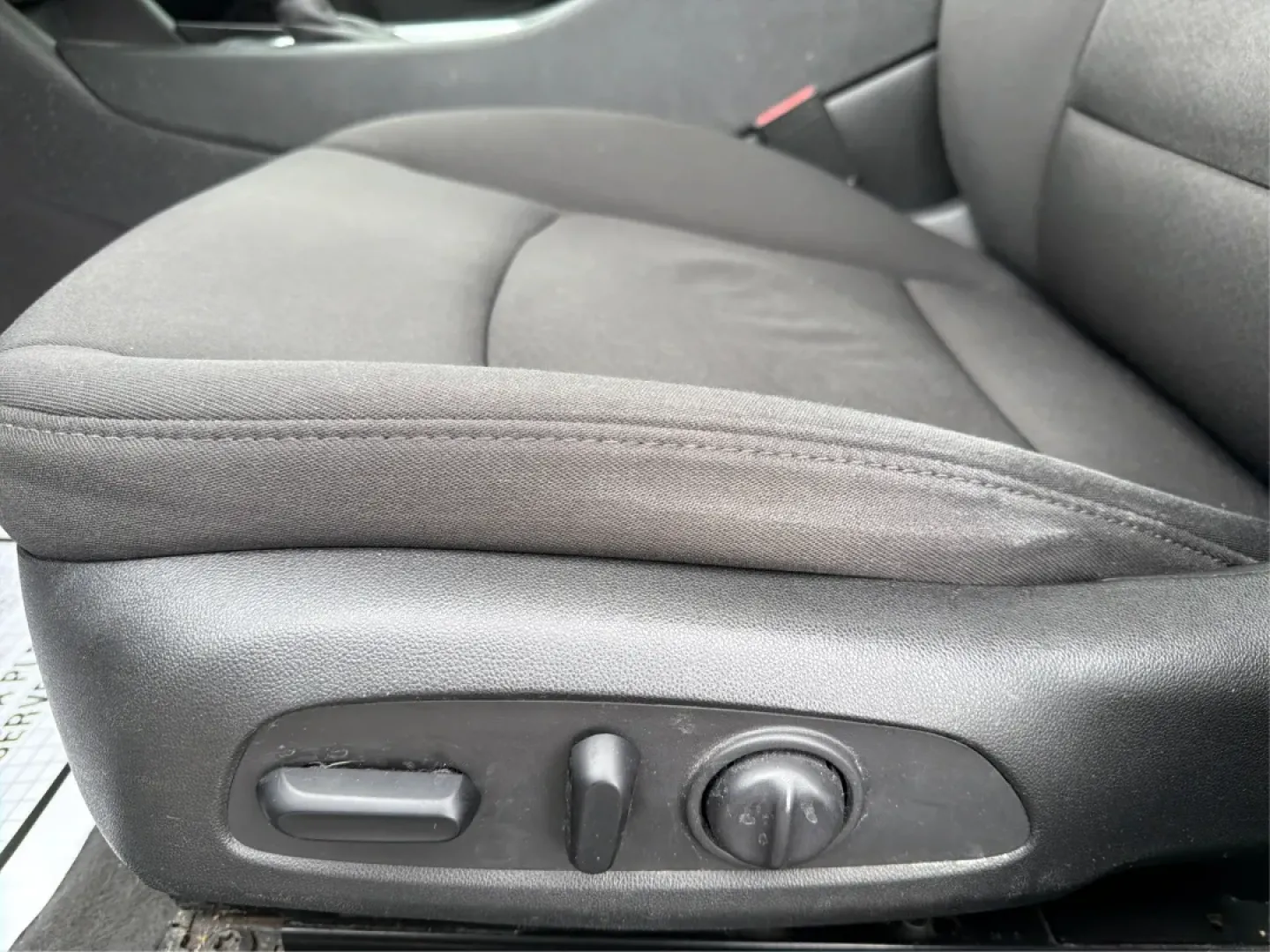 2020 Chevrolet Malibu FWD LT (1G1ZD5ST9LF) with an ECOTEC 1.5L I-4 gasoline direct injection engine, 6A transmission, located at 1184 Kauffman Ave, Fairborn, OH, 45324, (937) 908-9800, 39.807072, -84.030914 - ### Discover the 2020 Chevrolet Malibu LT: Your Perfect Commuter and Family Sedan!<br /> <br /> Are you searching for a reliable vehicle that blends comfort and efficiency for your daily commute or family outings? Look no further than the 2020 Chevrolet Malibu LT available at Advantage Car and Credi - Photo#18