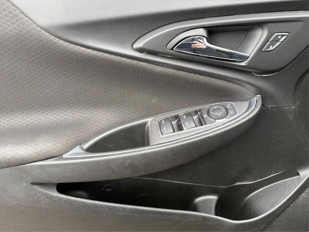 2020 Chevrolet Malibu FWD LT (1G1ZD5ST9LF) with an ECOTEC 1.5L I-4 gasoline direct injection engine, located at 1184 Kauffman Ave, Fairborn, OH, 45324, (937) 908-9800, 39.807072, -84.030914 - ### Discover the 2020 Chevrolet Malibu LT: Your Perfect Commuter and Family Sedan!<br /> <br /> Are you searching for a reliable vehicle that blends comfort and efficiency for your daily commute or family outings? Look no further than the 2020 Chevrolet Malibu LT available at Advantage Car and Credi - Photo#19