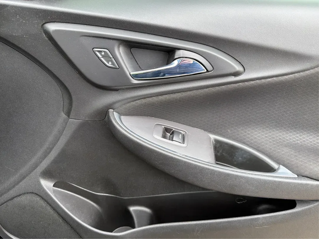 2020 Chevrolet Malibu FWD LT (1G1ZD5ST9LF) with an ECOTEC 1.5L I-4 gasoline direct injection engine, located at 1184 Kauffman Ave, Fairborn, OH, 45324, (937) 908-9800, 39.807072, -84.030914 - ### Discover the 2020 Chevrolet Malibu LT: Your Perfect Commuter and Family Sedan!<br /> <br /> Are you searching for a reliable vehicle that blends comfort and efficiency for your daily commute or family outings? Look no further than the 2020 Chevrolet Malibu LT available at Advantage Car and Credi - Photo#20