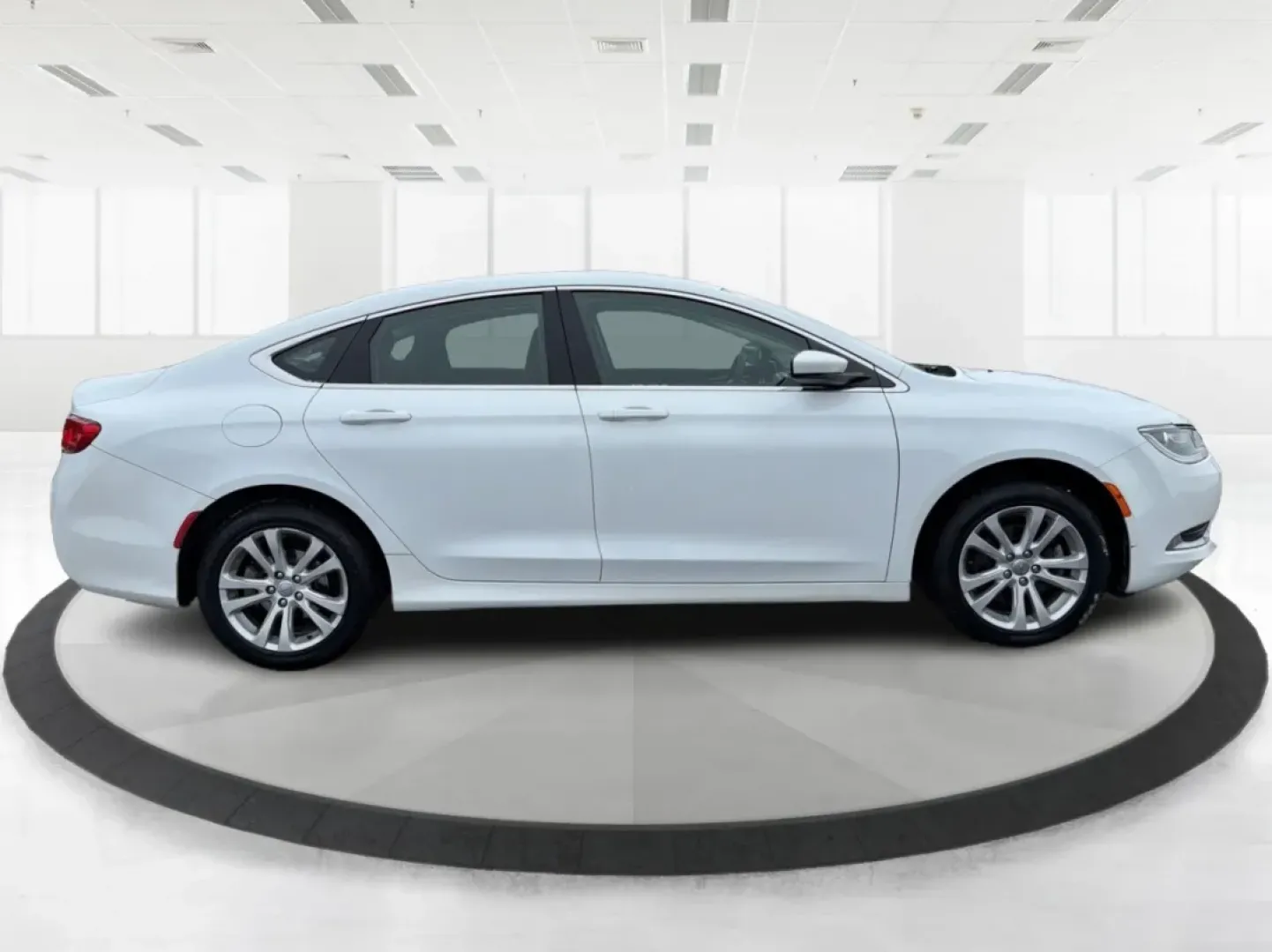 2015 Chrysler 200 Limited (1C3CCCAB2FN) with an 3.6L V-6 DOHC engine, 9-Speed Automatic transmission, located at 1184 Kauffman Ave, Fairborn, OH, 45324, (937) 908-9800, 39.807072, -84.030914 - Are you in the market for a reliable sedan that seamlessly blends comfort, performance, and style? Look no further! At Advantage Car and Credit in Fairborn, OH, we present a fantastic opportunity for you to own the 2015 Chrysler 200 Limited. This vehicle is not just a car; it's your perfect companio - Photo#1