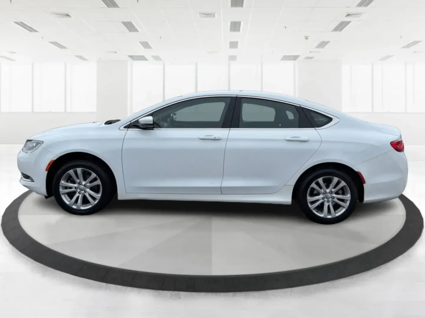 2015 Chrysler 200 Limited (1C3CCCAB2FN) with an 3.6L V-6 DOHC engine, 9-Speed Automatic transmission, located at 1184 Kauffman Ave, Fairborn, OH, 45324, (937) 908-9800, 39.807072, -84.030914 - Are you in the market for a reliable sedan that seamlessly blends comfort, performance, and style? Look no further! At Advantage Car and Credit in Fairborn, OH, we present a fantastic opportunity for you to own the 2015 Chrysler 200 Limited. This vehicle is not just a car; it's your perfect companio - Photo#5