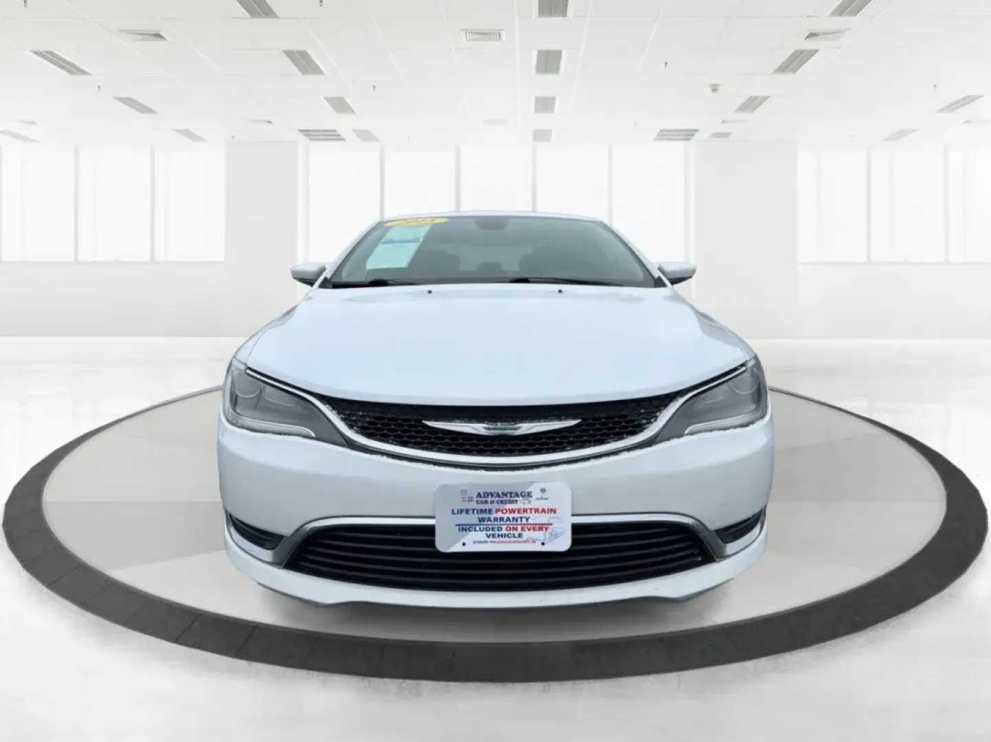 2015 Chrysler 200 Limited (1C3CCCAB2FN) with an 3.6L V-6 DOHC engine, 9-Speed Automatic transmission, located at 1184 Kauffman Ave, Fairborn, OH, 45324, (937) 908-9800, 39.807072, -84.030914 - Are you in the market for a reliable sedan that seamlessly blends comfort, performance, and style? Look no further! At Advantage Car and Credit in Fairborn, OH, we present a fantastic opportunity for you to own the 2015 Chrysler 200 Limited. This vehicle is not just a car; it's your perfect companio - Photo#7