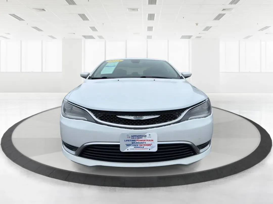 2015 Chrysler 200 Limited (1C3CCCAB2FN) with an 3.6L V-6 DOHC engine, located at 1184 Kauffman Ave, Fairborn, OH, 45324, (937) 908-9800, 39.807072, -84.030914 - 2015 Chrysler 200 Limited - Photo#7