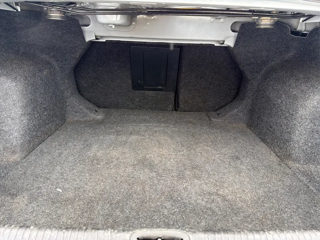 2015 Chrysler 200 Limited (1C3CCCAB2FN) with an 3.6L V-6 DOHC engine, located at 1184 Kauffman Ave, Fairborn, OH, 45324, (937) 908-9800, 39.807072, -84.030914 - 2015 Chrysler 200 Limited - Photo#12