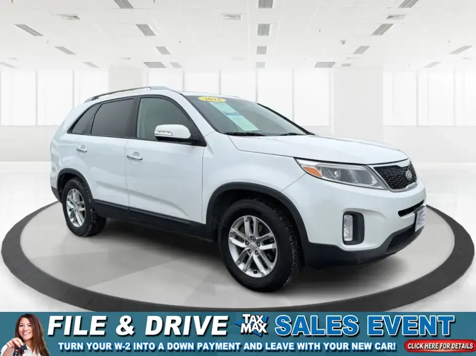 2014 Kia Sorento LX (5XYKT3A64EG) with an 2.4L I-4 gasoline direct injection engine, 6-Speed Automatic transmission, located at 4508 South Dixie Dr, Moraine, OH, 45439, (937) 908-9800, 39.689976, -84.218452 - **Discover the 2014 Kia Sorento LX: Your Family's Perfect Adventure Companion!**<br /> <br /> Are you searching for a reliable SUV that effortlessly blends comfort, style, and functionality? Look no further than the 2014 Kia Sorento LX, available at Advantage Car and Credit in Troy, OH. This spaciou - Photo#0