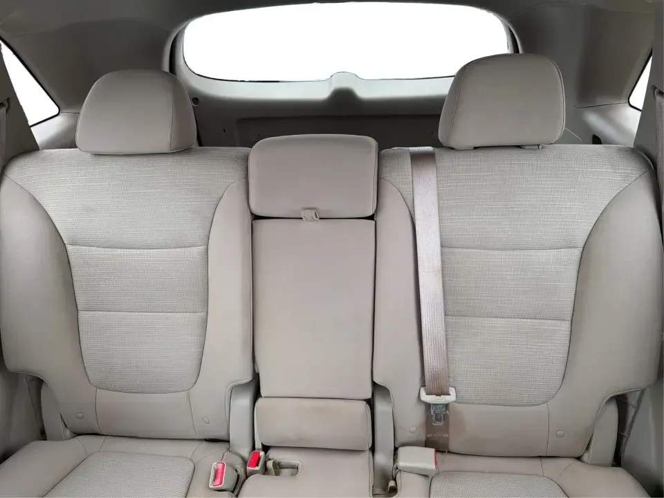 2014 Kia Sorento LX (5XYKT3A64EG) with an 2.4L I-4 gasoline direct injection engine, 6-Speed Automatic transmission, located at 4508 South Dixie Dr, Moraine, OH, 45439, (937) 908-9800, 39.689976, -84.218452 - **Discover the 2014 Kia Sorento LX: Your Family's Perfect Adventure Companion!**<br /> <br /> Are you searching for a reliable SUV that effortlessly blends comfort, style, and functionality? Look no further than the 2014 Kia Sorento LX, available at Advantage Car and Credit in Troy, OH. This spaciou - Photo#14