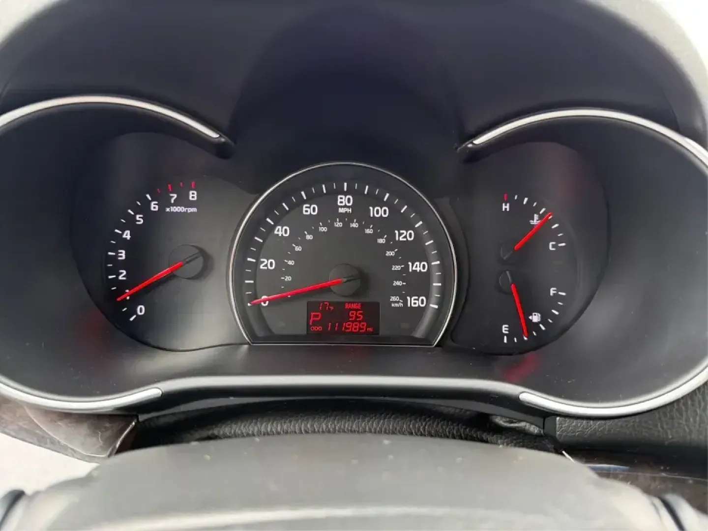 2014 Kia Sorento LX (5XYKT3A64EG) with an 2.4L I-4 gasoline direct injection engine, 6-Speed Automatic transmission, located at 4508 South Dixie Dr, Moraine, OH, 45439, (937) 908-9800, 39.689976, -84.218452 - **Discover the 2014 Kia Sorento LX: Your Family's Perfect Adventure Companion!**<br /> <br /> Are you searching for a reliable SUV that effortlessly blends comfort, style, and functionality? Look no further than the 2014 Kia Sorento LX, available at Advantage Car and Credit in Troy, OH. This spaciou - Photo#15