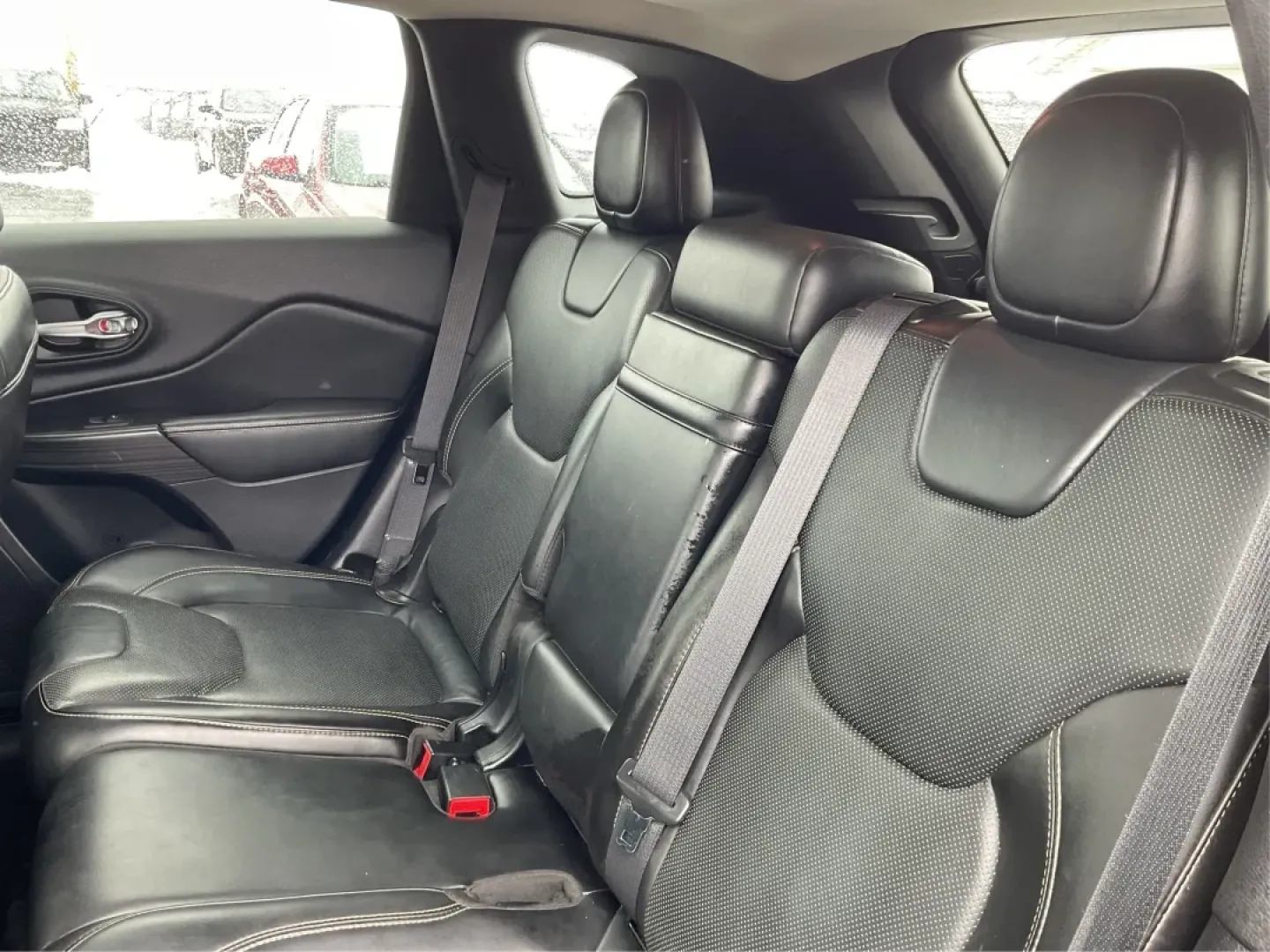 2015 Jeep Cherokee Limited (1C4PJMDS8FW) with an 3.2L V6 DOHC 24V engine, 9-Speed Automatic transmission, located at 1184 Kauffman Ave, Fairborn, OH, 45324, (937) 908-9800, 39.807072, -84.030914 - Need a dependable SUV that can handle Ohio weather, busy commutes, and spontaneous weekend escapes without draining your budget? This 2015 Jeep Cherokee Limited 4WD in Deep Cherry Red Crystal Pearlcoat is built for real life in Fairborn-whether you're shuttling kids to activities, commuting toward W - Photo#10