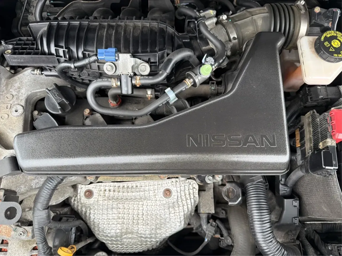 2015 Nissan Rogue S (KNMAT2MV8FP) with an 2.5L I-4 DOHC engine, Continuously Variable Transmission transmission, located at 880 E. National Road, Vandalia, OH, 45377, (937) 908-9800, 39.891918, -84.183594 - **Discover Your Next Adventure with the 2015 Nissan Rogue at Advantage Car and Credit - Vandalia!**<br /> <br /> Are you ready to elevate your driving experience? Whether you're a growing family in need of a reliable vehicle, a commuter craving comfort, or an adventure-seeker looking for your next r - Photo#11
