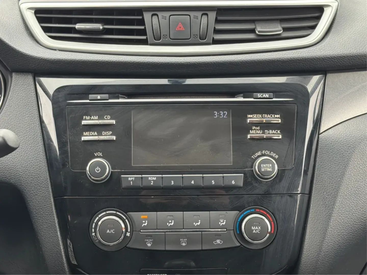 2015 Nissan Rogue S (KNMAT2MV8FP) with an 2.5L I-4 DOHC engine, Continuously Variable Transmission transmission, located at 880 E. National Road, Vandalia, OH, 45377, (937) 908-9800, 39.891918, -84.183594 - **Discover Your Next Adventure with the 2015 Nissan Rogue at Advantage Car and Credit - Vandalia!**<br /> <br /> Are you ready to elevate your driving experience? Whether you're a growing family in need of a reliable vehicle, a commuter craving comfort, or an adventure-seeker looking for your next r - Photo#13