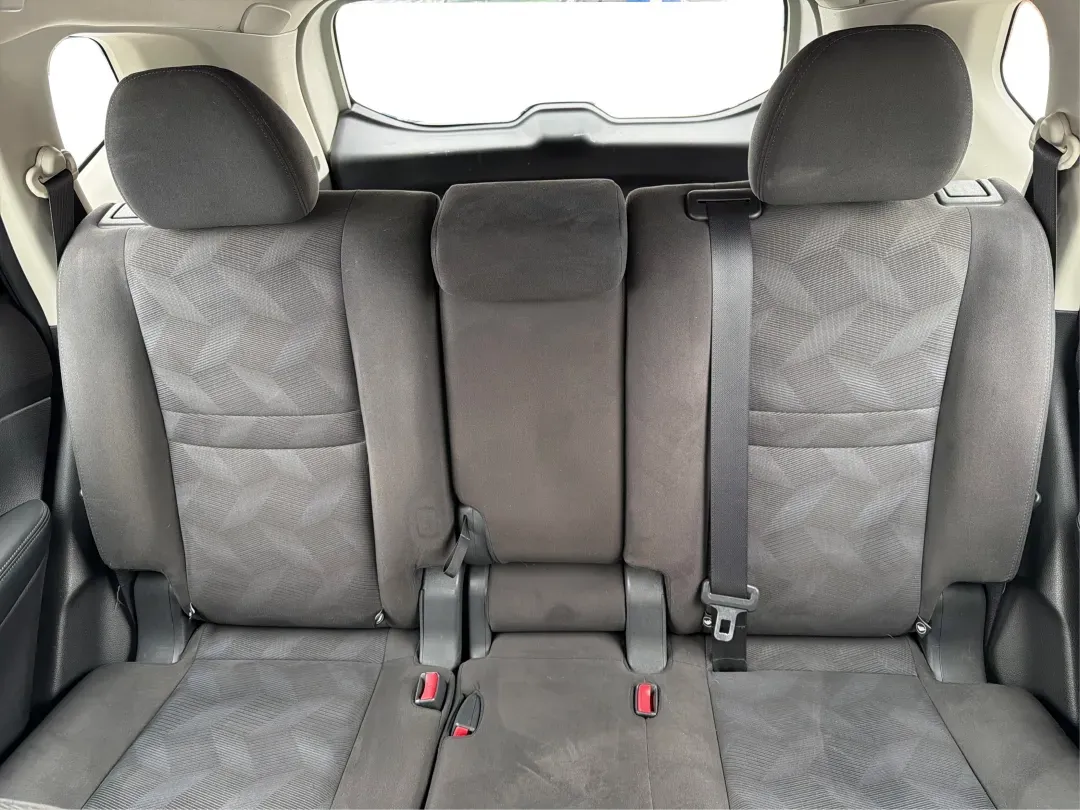 2015 Nissan Rogue S (KNMAT2MV8FP) with an 2.5L I-4 DOHC engine, located at 880 E. National Road, Vandalia, OH, 45377, (937) 908-9800, 39.891918, -84.183594 - 2015 Nissan Rogue S - Photo#14