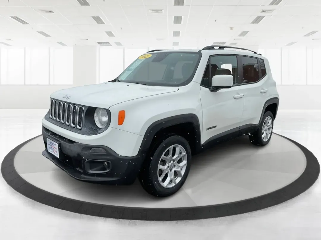 2015 Jeep Renegade Latitude (ZACCJBBT4FP) with an 2.4L L4 engine, 6-Speed Manual transmission, located at 1230 East Main St, Xenia, OH, 45385, (937) 908-9800, 39.688026, -83.910172 - Ready for a life that doesn't stop when the pavement ends? This 2015 Jeep Renegade Latitude 4WD in Alpine White is built for the Xenia lifestyle-weekday commutes down US-35, quick runs to grocery stores near downtown, and spontaneous weekend getaways to Caesar Creek State Park or John Bryan State Pa - Photo#8