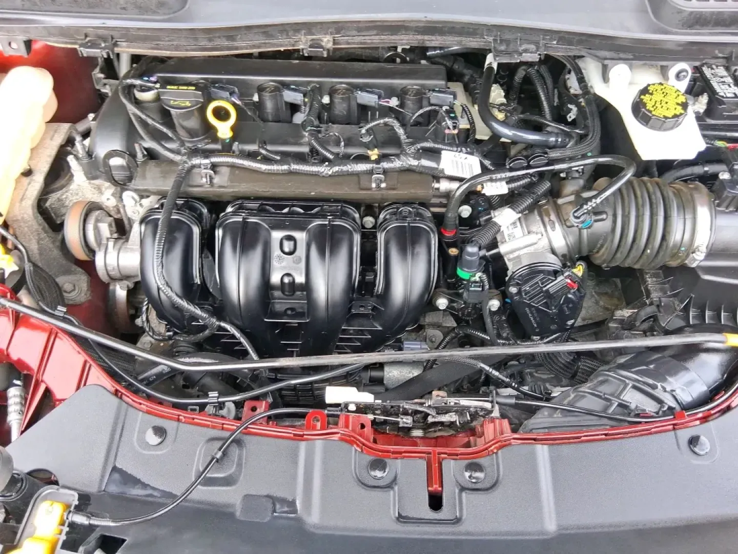 2016 Ford Escape SE (1FMCU0G71GU) with an 2.5L L4 DOHC 16V engine, 6-Speed Automatic transmission, located at 401 Woodman Dr, Riverside, OH, 45431, (937) 908-9800, 39.760899, -84.123421 - Need an SUV that can handle school drop-offs, I675 commutes, and spontaneous weekend getaways to Carillon Historical Park or a day at the National Museum of the U.S. Air Force? This 2016 Ford Escape SE in eye-catching Sunset is built for real-life schedules-easy to park, comfortable for longer drive - Photo#10