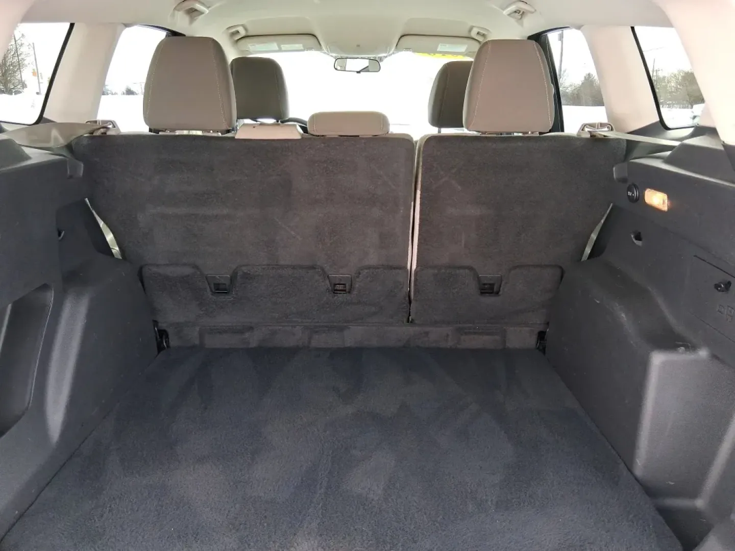 2016 Ford Escape SE (1FMCU0G71GU) with an 2.5L L4 DOHC 16V engine, 6-Speed Automatic transmission, located at 401 Woodman Dr, Riverside, OH, 45431, (937) 908-9800, 39.760899, -84.123421 - Need an SUV that can handle school drop-offs, I675 commutes, and spontaneous weekend getaways to Carillon Historical Park or a day at the National Museum of the U.S. Air Force? This 2016 Ford Escape SE in eye-catching Sunset is built for real-life schedules-easy to park, comfortable for longer drive - Photo#11