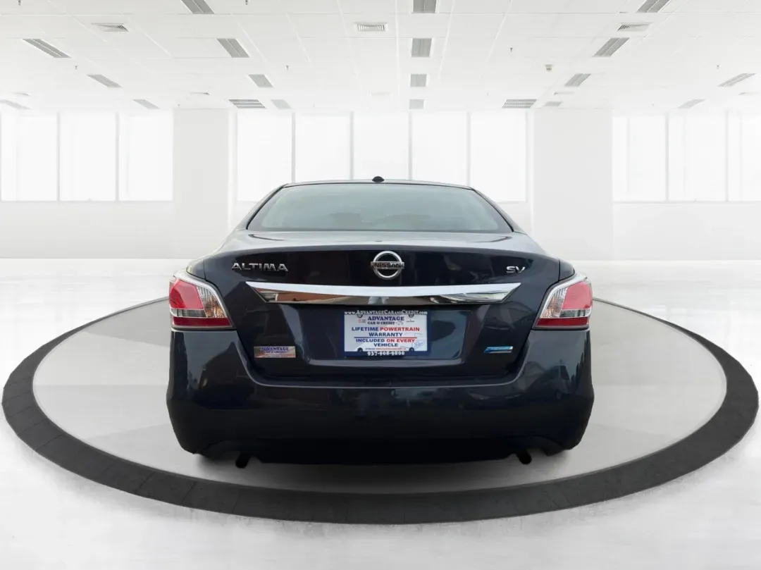 2015 Nissan Altima 2.5 SL (1N4AL3AP4FC) with an 2.5L I-4 DOHC engine, located at 401 Woodman Dr, Riverside, OH, 45431, (937) 908-9800, 39.760899, -84.123421 - Picture your next week going smoother: a comfortable sedan for the daily drive down I-675, an easy run to The Greene for errands, and a relaxed weekend cruise along the river near Eastwood MetroPark-all without stretching your budget. This 2015 Nissan Altima 2.5 SL in Storm is a smart fit for commut - Photo#3