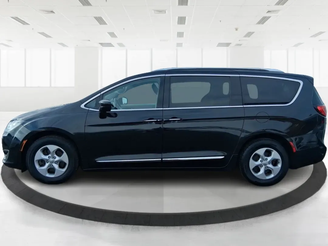 2017 Chrysler Pacifica Touring-L Plus (2C4RC1EG7HR) with an Pentastar 3.6L V-6 DOHC engine, 9A transmission, located at 1951 S Dayton Lakeview Rd., New Carlisle, OH, 45344, (937) 908-9800, 39.890999, -84.050255 - Load up the kids, the gear, and the playlist-this 2017 Chrysler Pacifica Touring-L Plus is built for real life in New Carlisle, from school drop-offs and long commutes to weekend trips out toward Buck Creek State Park. If you've been hunting for a comfortable, family-ready passenger van with premium - Photo#4