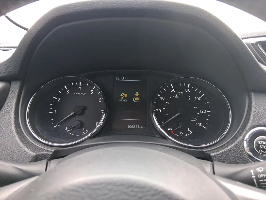 2017 Nissan Rogue SV (5N1AT2MV9HC) with an 2.5L I-4 DOHC engine, located at 880 E. National Road, Vandalia, OH, 45377, (937) 908-9800, 39.891918, -84.183594 - Weekend road trips to MetroParks, daily commutes down I75, and grocery runs around the Dayton area all feel easier in a compact SUV that's comfortable, confident in bad weather, and flexible for real life. This 2017 Nissan Rogue SV in Gun Metallic is built for busy schedules and spontaneous getaways - Photo#15