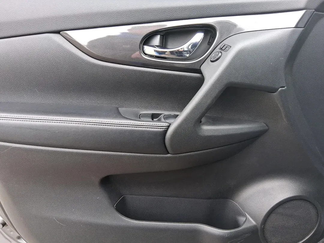 2017 Nissan Rogue SV (5N1AT2MV9HC) with an 2.5L I-4 DOHC engine, located at 880 E. National Road, Vandalia, OH, 45377, (937) 908-9800, 39.891918, -84.183594 - Weekend road trips to MetroParks, daily commutes down I75, and grocery runs around the Dayton area all feel easier in a compact SUV that's comfortable, confident in bad weather, and flexible for real life. This 2017 Nissan Rogue SV in Gun Metallic is built for busy schedules and spontaneous getaways - Photo#18