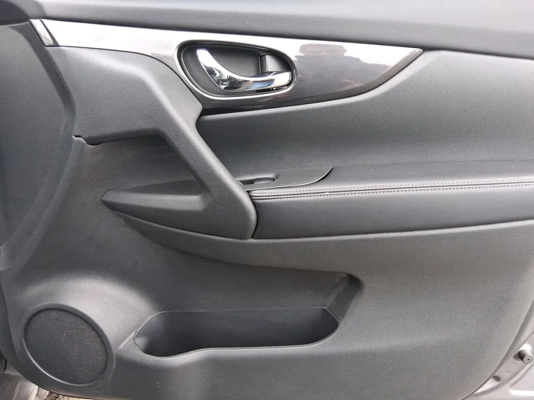 2017 Nissan Rogue SV (5N1AT2MV9HC) with an 2.5L I-4 DOHC engine, located at 880 E. National Road, Vandalia, OH, 45377, (937) 908-9800, 39.891918, -84.183594 - Weekend road trips to MetroParks, daily commutes down I75, and grocery runs around the Dayton area all feel easier in a compact SUV that's comfortable, confident in bad weather, and flexible for real life. This 2017 Nissan Rogue SV in Gun Metallic is built for busy schedules and spontaneous getaways - Photo#19