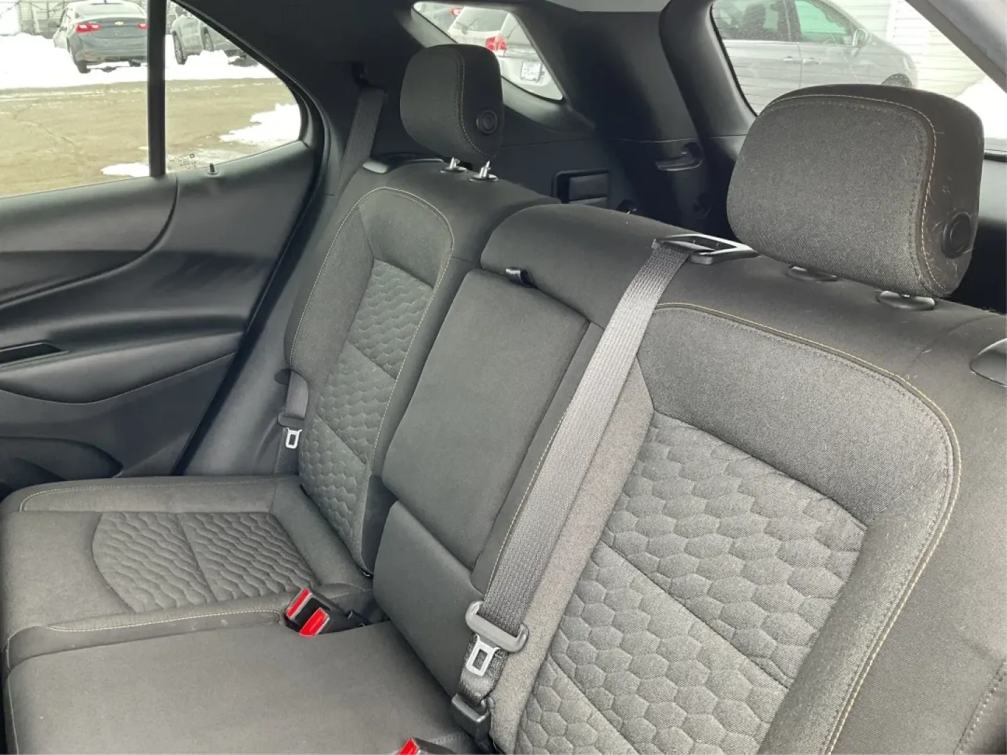 2020 Chevrolet Equinox FWD LT 1.5L Turbo (3GNAXKEV3LS) with an 1.5L I-4 gasoline direct injection engine, 6A transmission, located at 880 E. National Road, Vandalia, OH, 45377, (937) 908-9800, 39.891918, -84.183594 - Picture your next week: a smooth I75 commute, school drop-offs with room for backpacks and groceries, and an easy weekend escape to the National Museum of the U.S. Air Force-without driving something bulky or hard on fuel. This 2020 Chevrolet Equinox LT is the kind of practical, comfortable SUV that - Photo#10